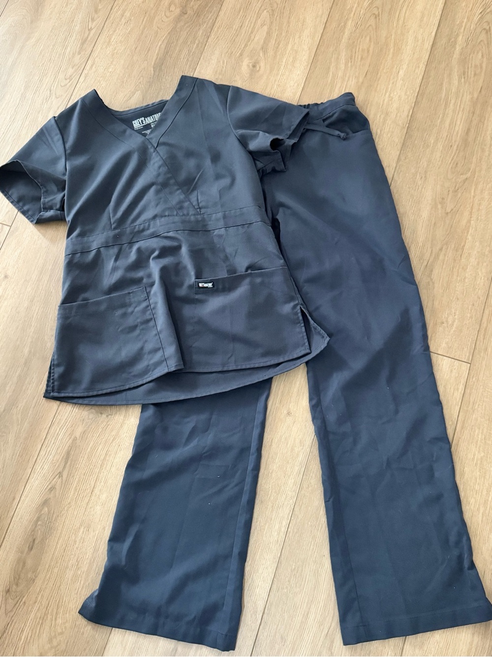 Grey's Anatomy Charcoal V-Neck Scrub Set - Size Small